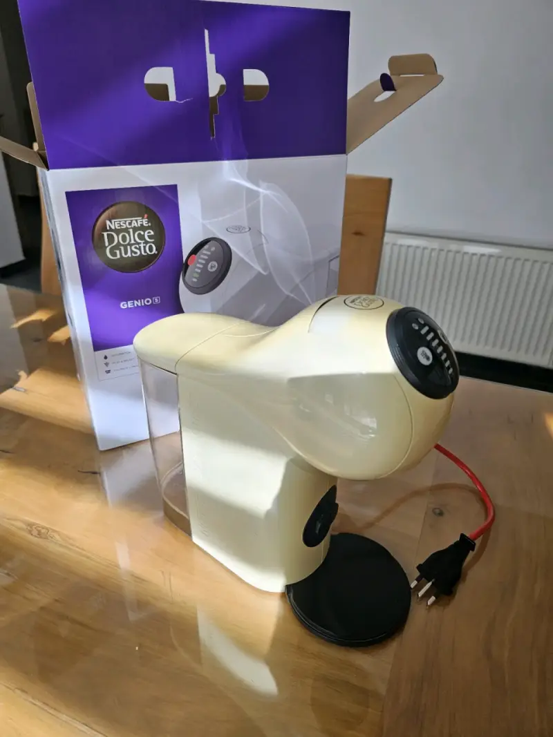 Cafetera Nescafé Dolce Gusto Genio S automática
