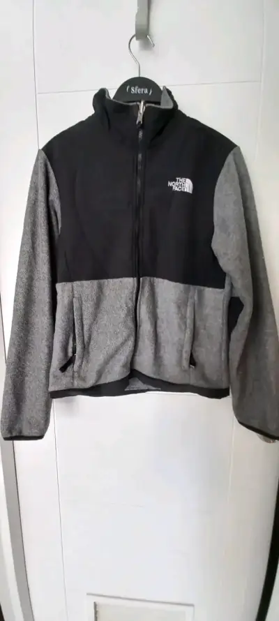 Chaqueta polar The North Face gris y negra - miniatura 1