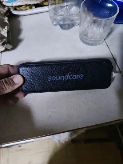 Parlante Bluetooth Soundcore portátil negro - miniatura 2