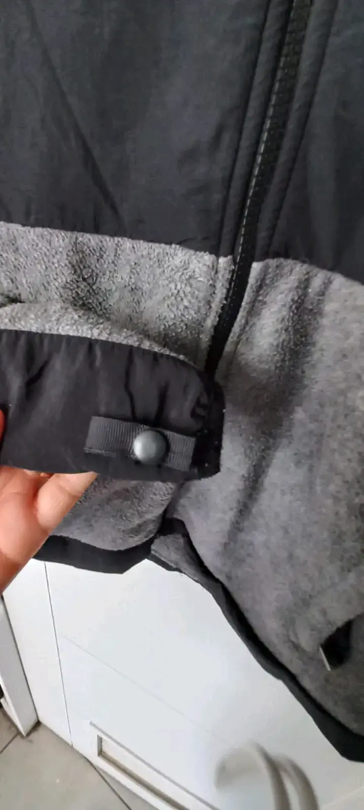 Chaqueta polar The North Face gris y negra - 4