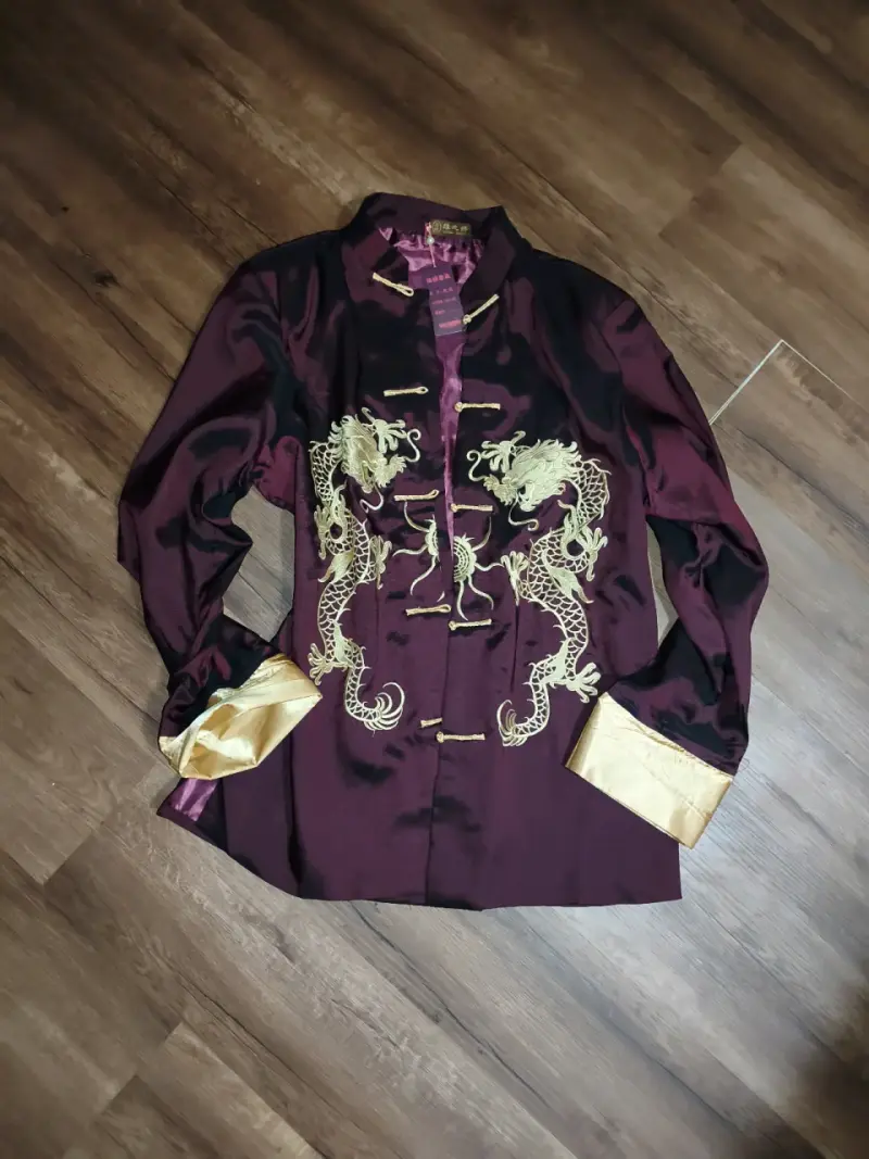 Camisa tradicional china bordada con dragones - 1