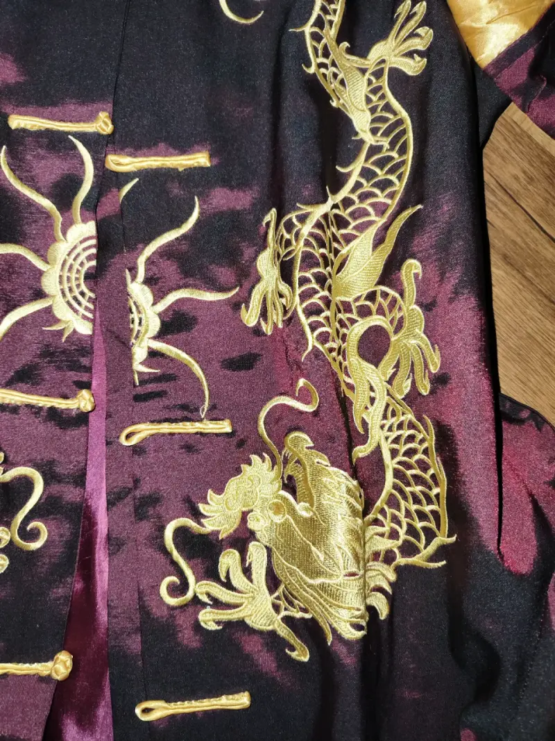 Camisa tradicional china bordada con dragones - 3