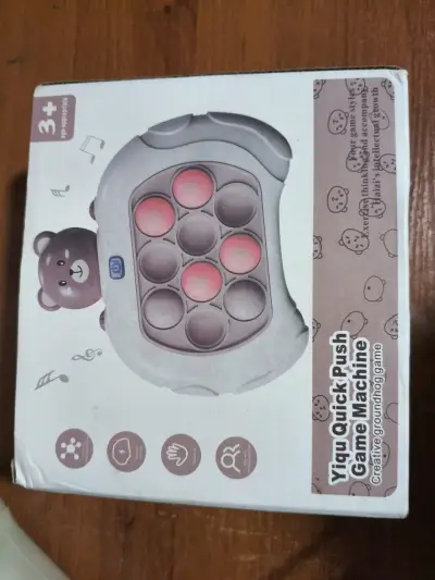 Juego interactivo para niños con diseño de oso - miniatura 2