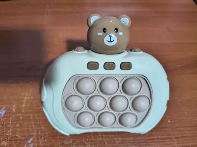 Juego interactivo para niños con diseño de oso - miniatura 6