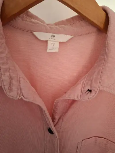 Blusa tipo cotelé rosada H&M talla S - miniatura 2