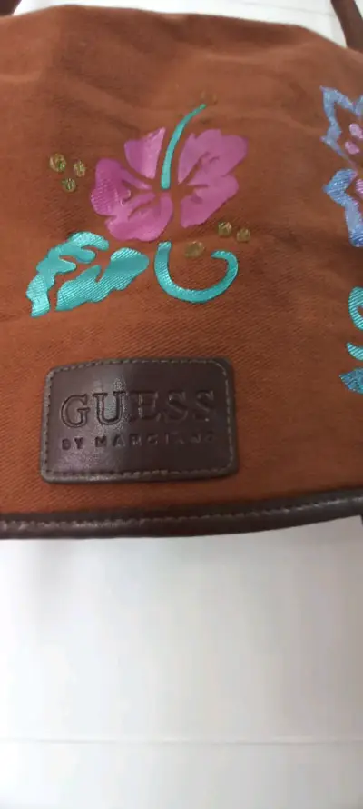 Bolso bandolera Guess floral marrón - miniatura 4