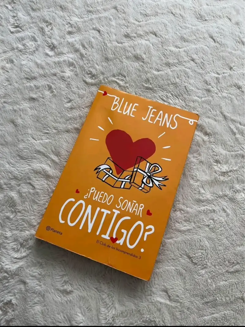 Libro '¿Puedo Soñar Contigo?' de Blue Jeans