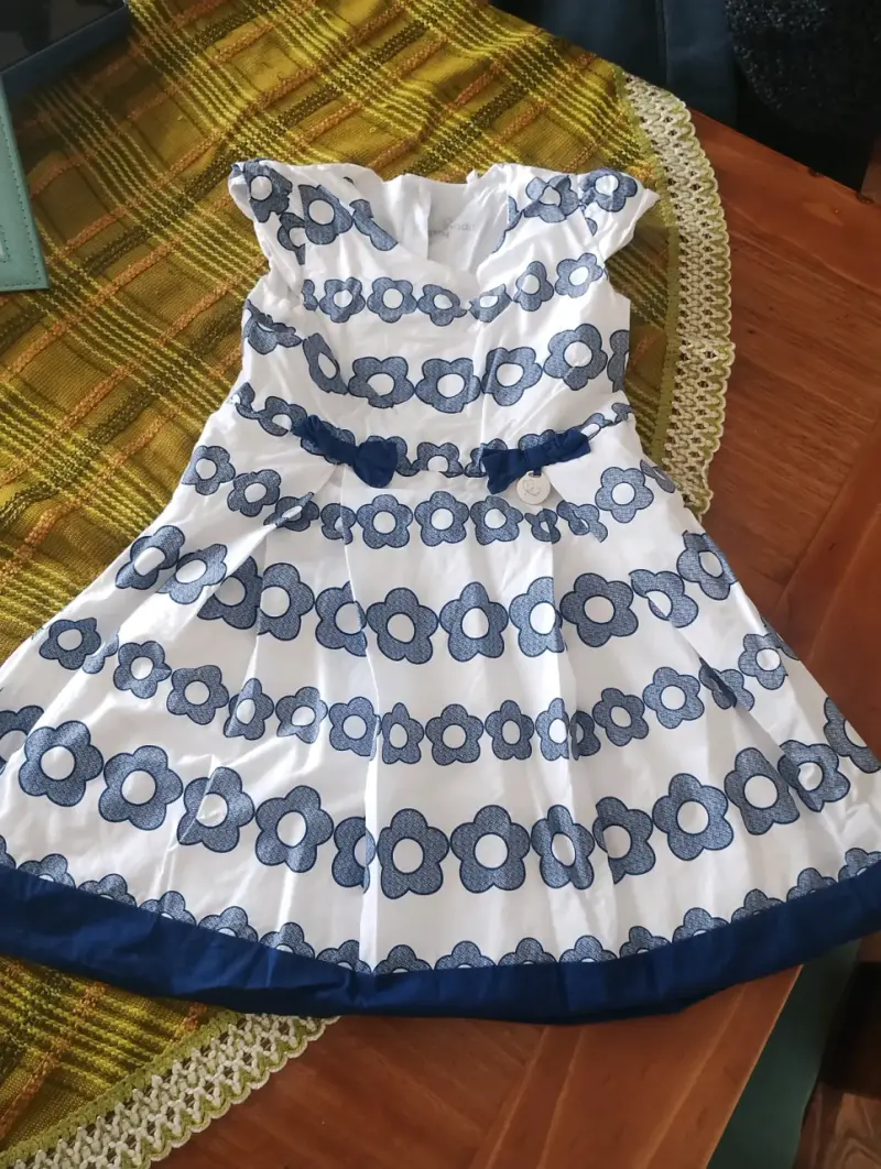 Vestido Limonada,infantil blanco con flores azules