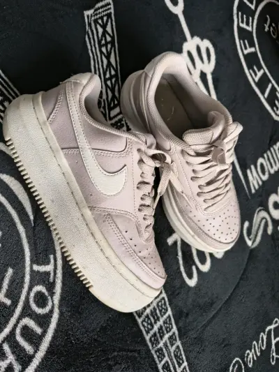 Zapatillas nike deportivas rosadas para mujer - miniatura 1