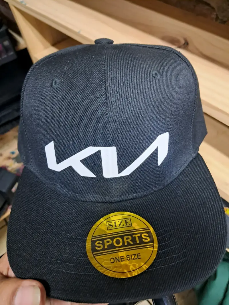 Gorra negra con diseño Adventure - 5
