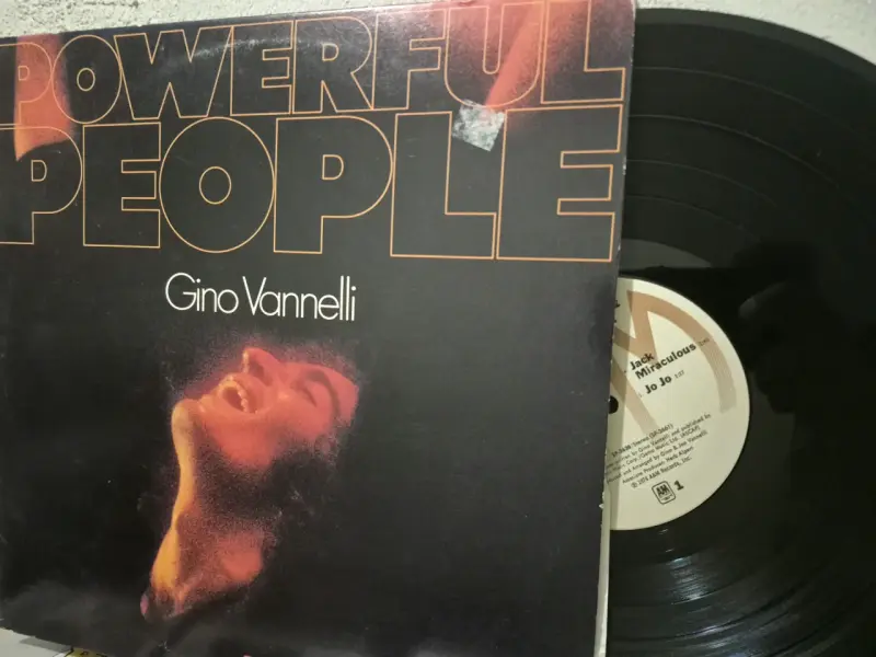 Vinilo Powerful People de Gino Vannelli