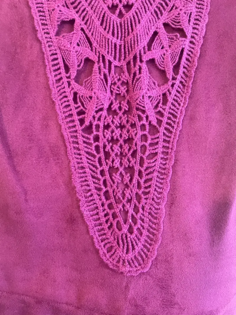 Vestido burdeo con encaje frontal iO - 3