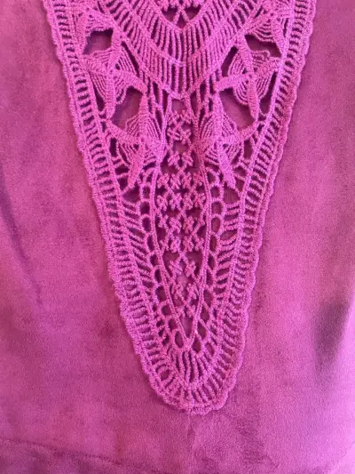 Vestido burdeo con encaje frontal iO - miniatura 3