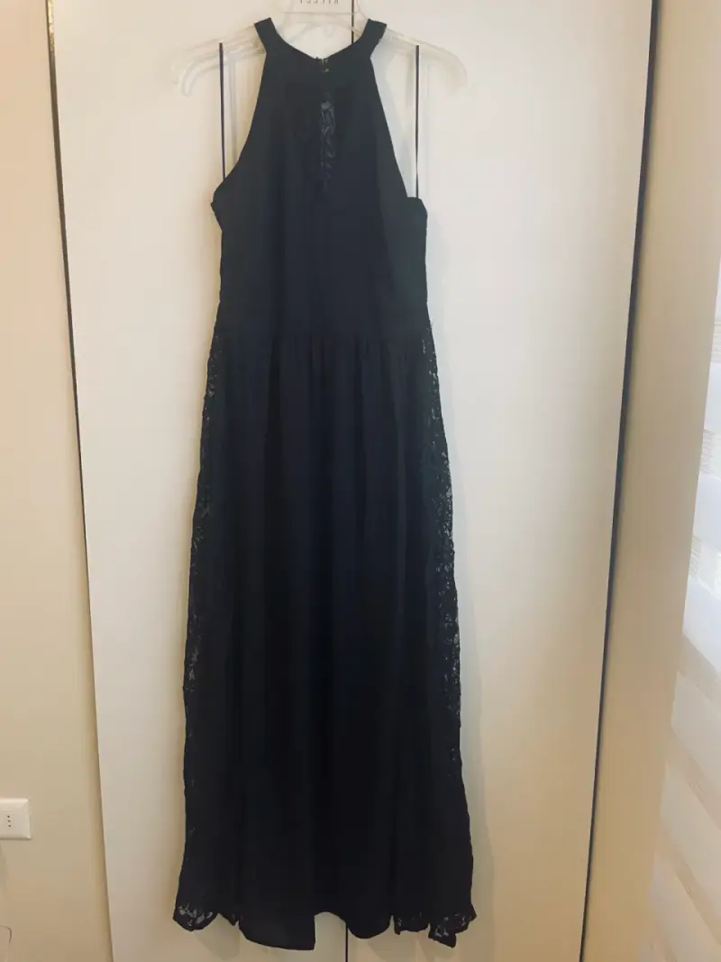 Vestido negro elegante con encaje ASH - 1