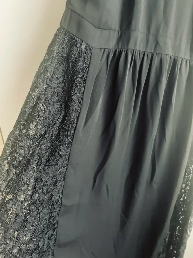 Vestido negro elegante con encaje ASH - 2