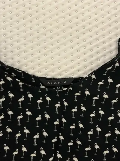 Enterito negro con estampado de flamencos - miniatura 3