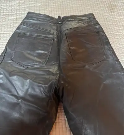 Pantalón de CUERO. - miniatura 5