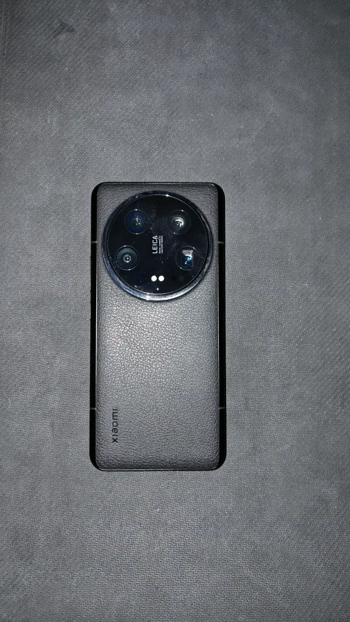 Smartphone Xiaomi 14 Ultra + Kit de Fotografía - 3