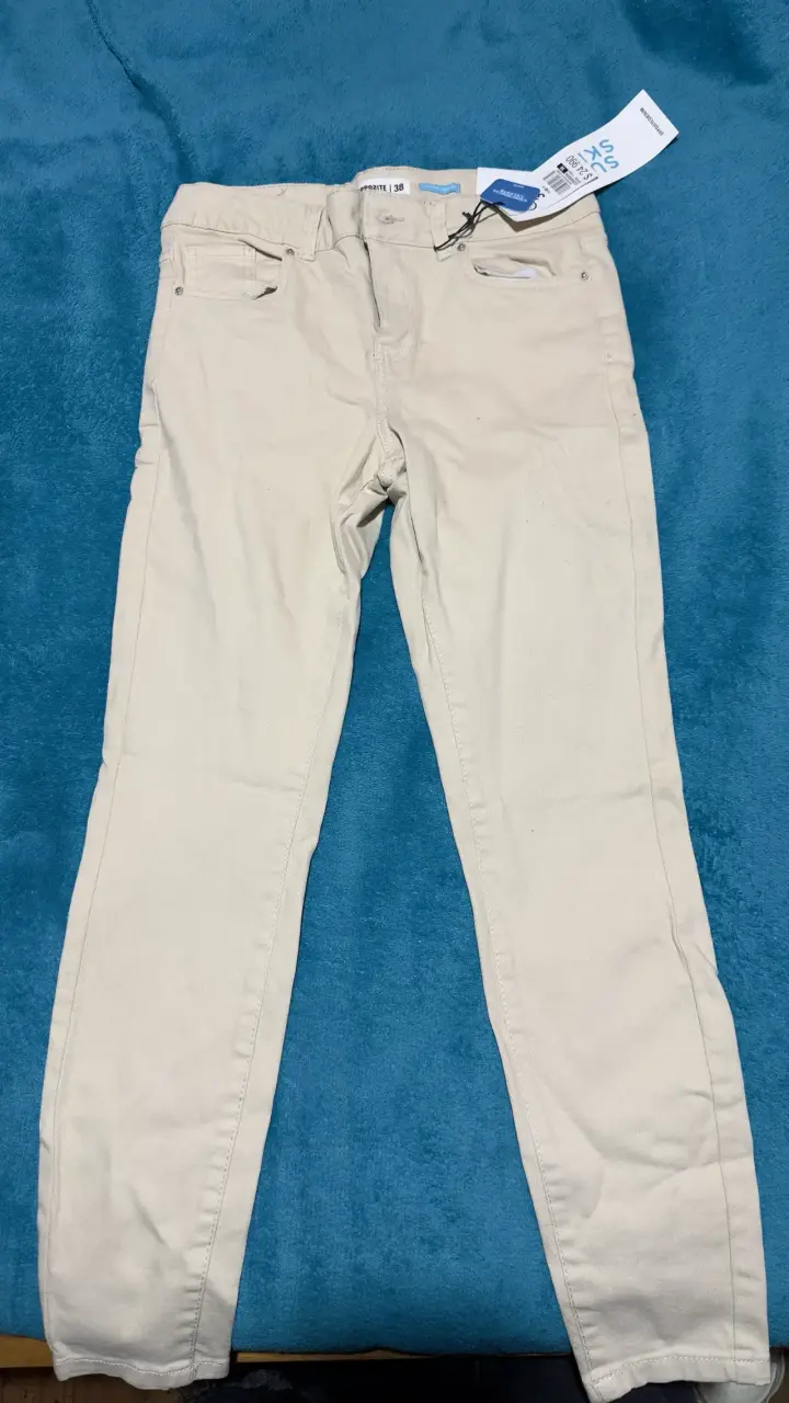 Pantalones beige pitillos talla 38 - 1