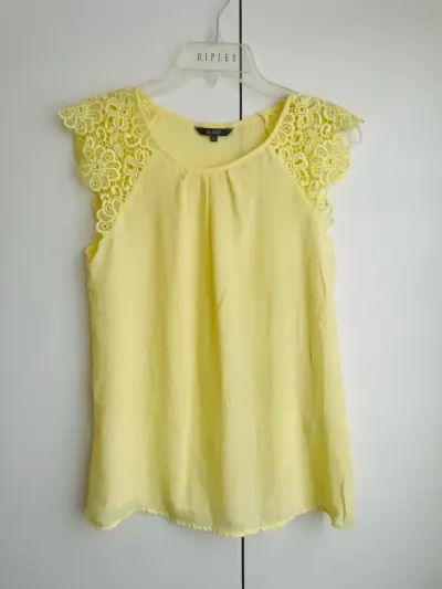 Blusa amarilla con encaje Alanis XS - miniatura 1