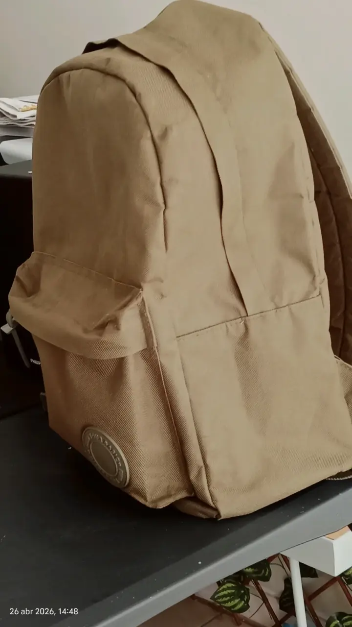Mochila verde unisex con diseño clásico - 2