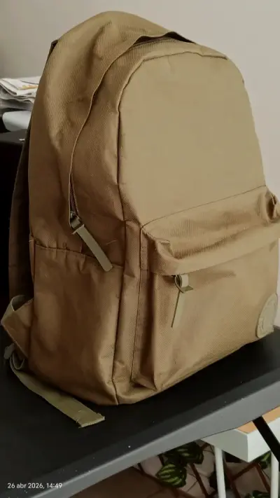 Mochila verde unisex con diseño clásico - miniatura 4