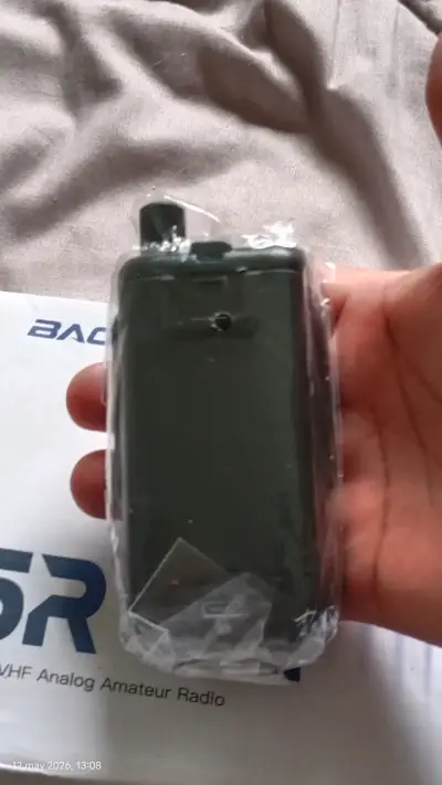 Radio portátil Baofeng UV-5R Mini con accesorios - miniatura 5