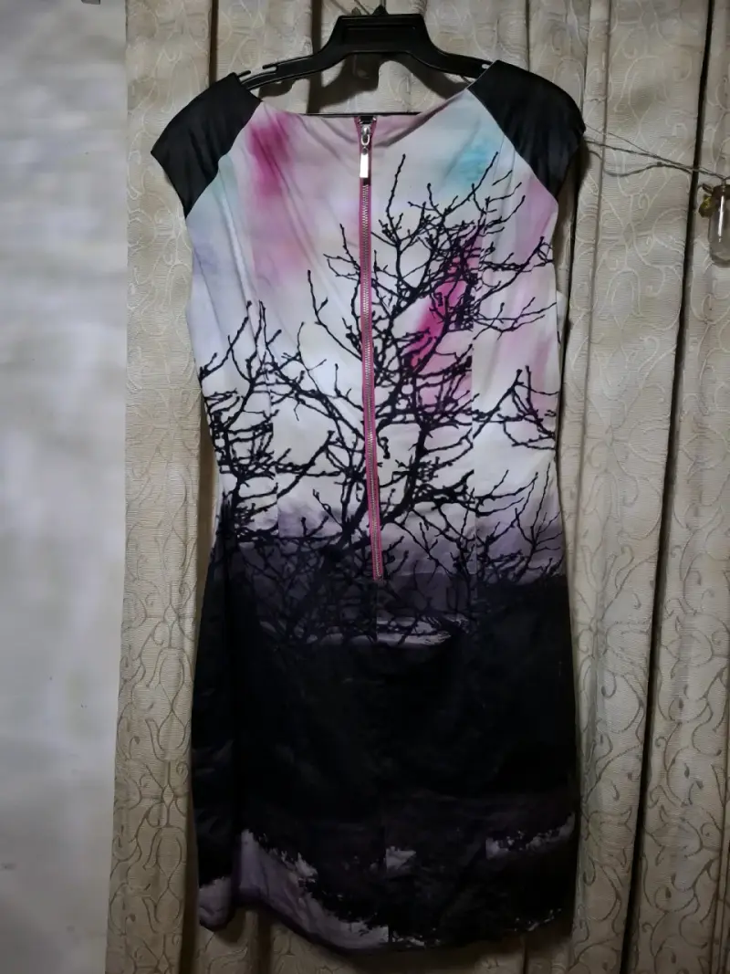 Vestido iO estampado con cremallera trasera - 1