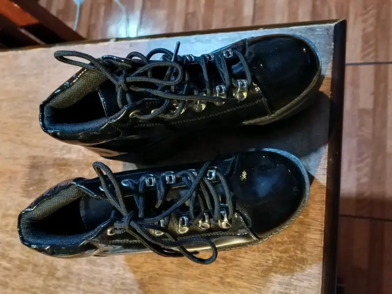 Botines de plataforma negros estilo gótico - 3