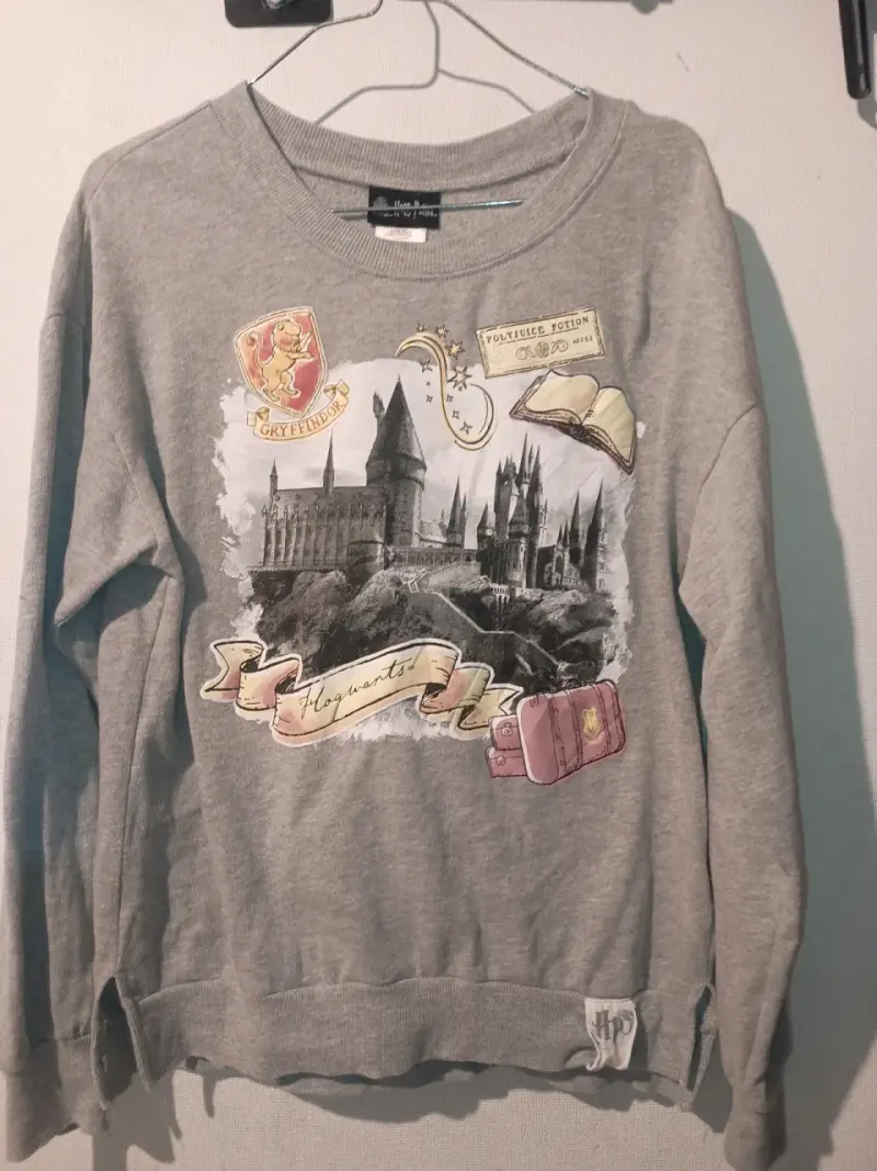 Polerón gris Hogwarts Harry Potter