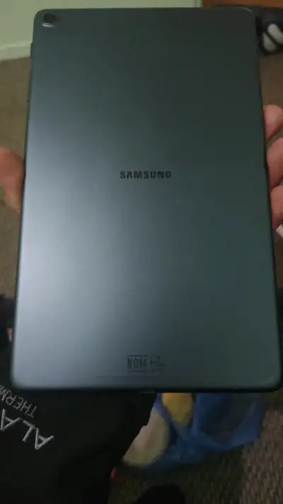 Tablet Samsung Galaxy Tab A7 en buen estado - miniatura 1