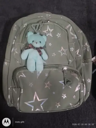 Mochila infantil con estampado de estrellas y llavero de oso - miniatura 1
