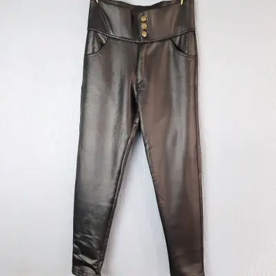 Pantalones de cuero sintético negro con botones - miniatura 1
