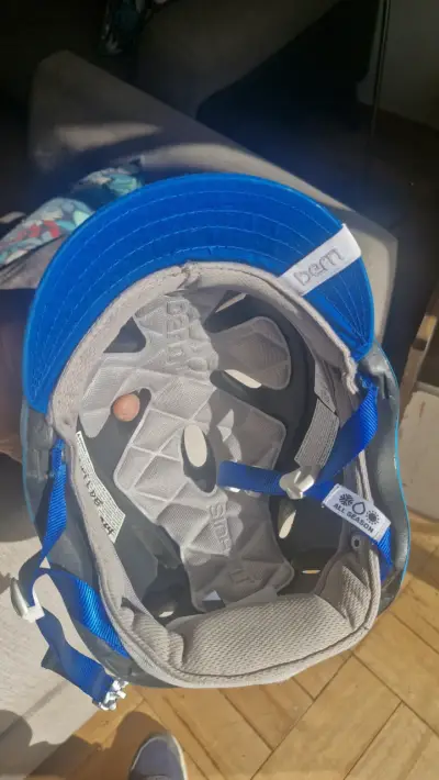 Casco de bicicleta azul Bern - miniatura 4