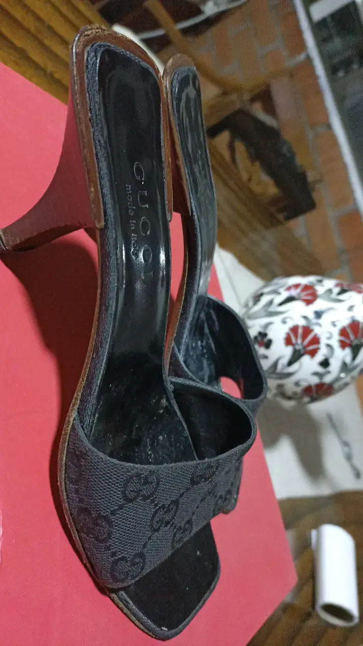 Sandalias Gucci negras de mujer - 3