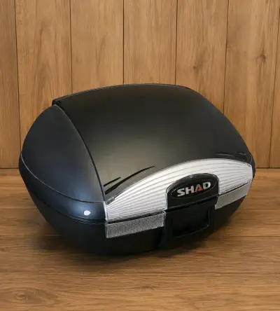Baúl trasero para moto Shad SH45 negro - miniatura 1