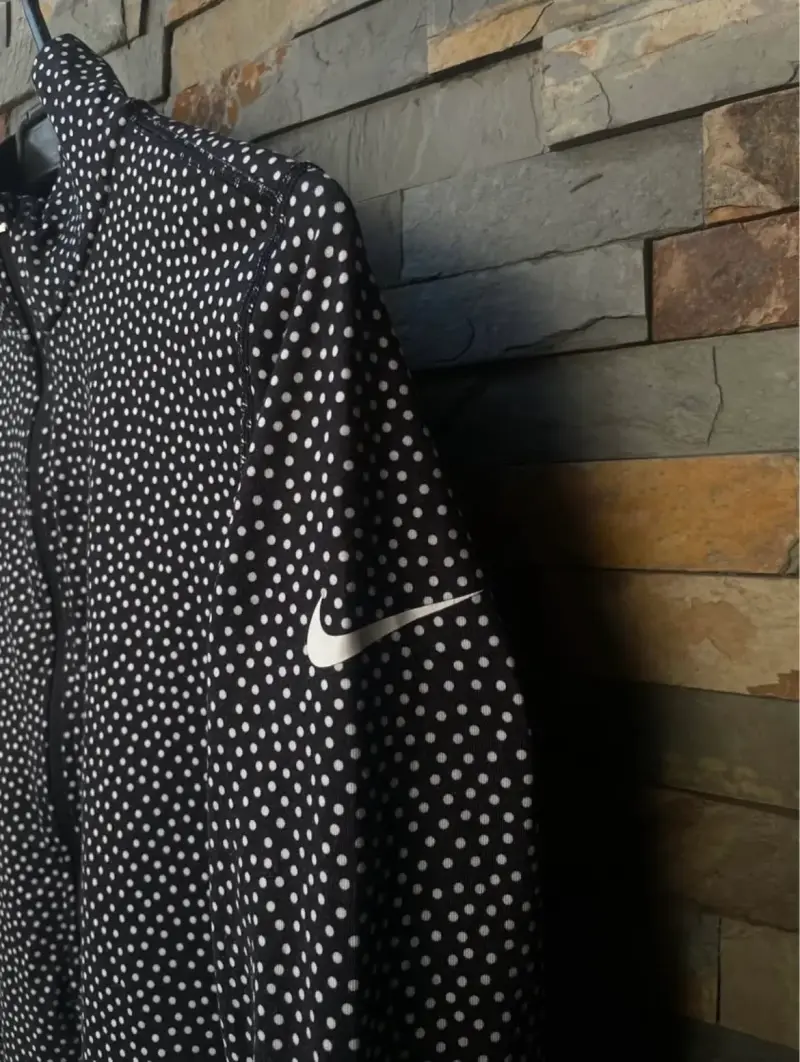 Polera Nike Pro Dri-FIT de lunares para mujer - 2