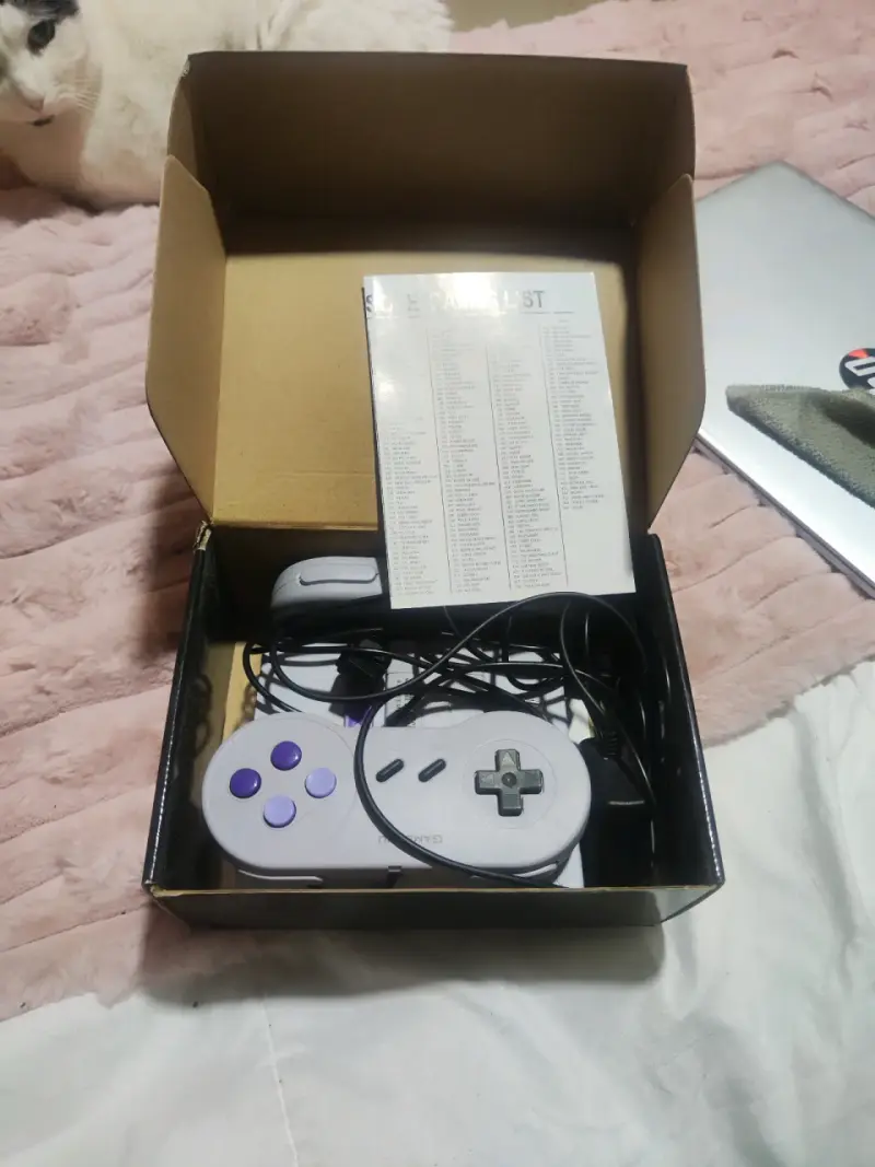 Consola Retro Super Mini SN-02 con 821 Juegos - 2