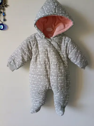 Enterito acolchado para bebé gris con capucha - miniatura 2
