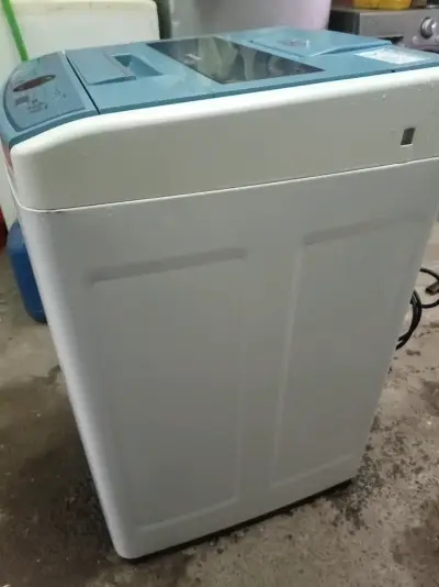 Lavadora automática de carga superior en buen estado - miniatura 3