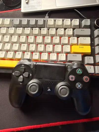 Controlador inalámbrico para PlayStation 4 negro - miniatura 1