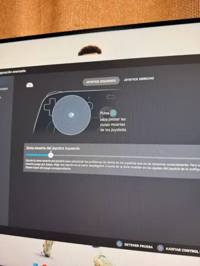 Controlador inalámbrico para PlayStation 4 negro - miniatura 3