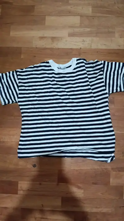 Polera a rayas blancas y negras Zara - miniatura 1