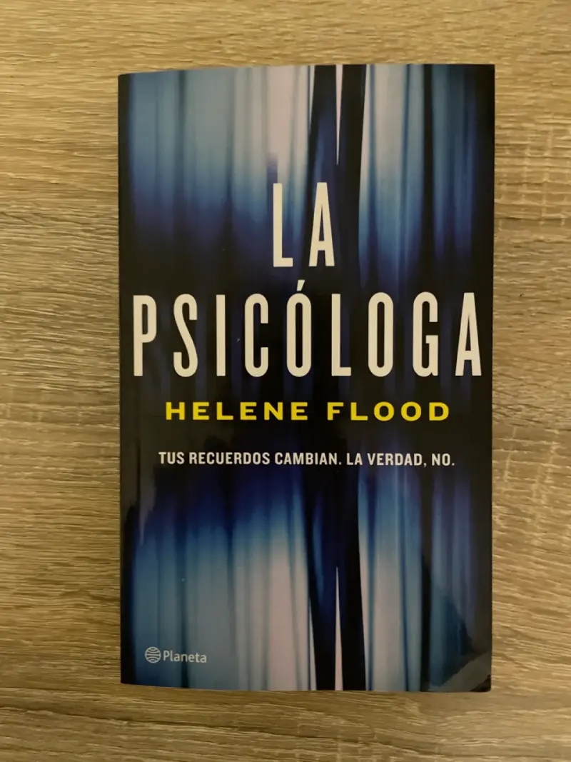 Libro 'La Psicóloga' de Helene Flood - 1