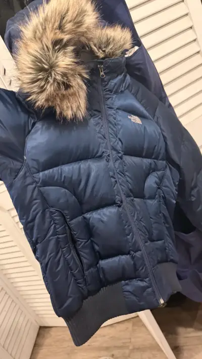 Chaqueta The North Face azul con capucha de piel - miniatura 1