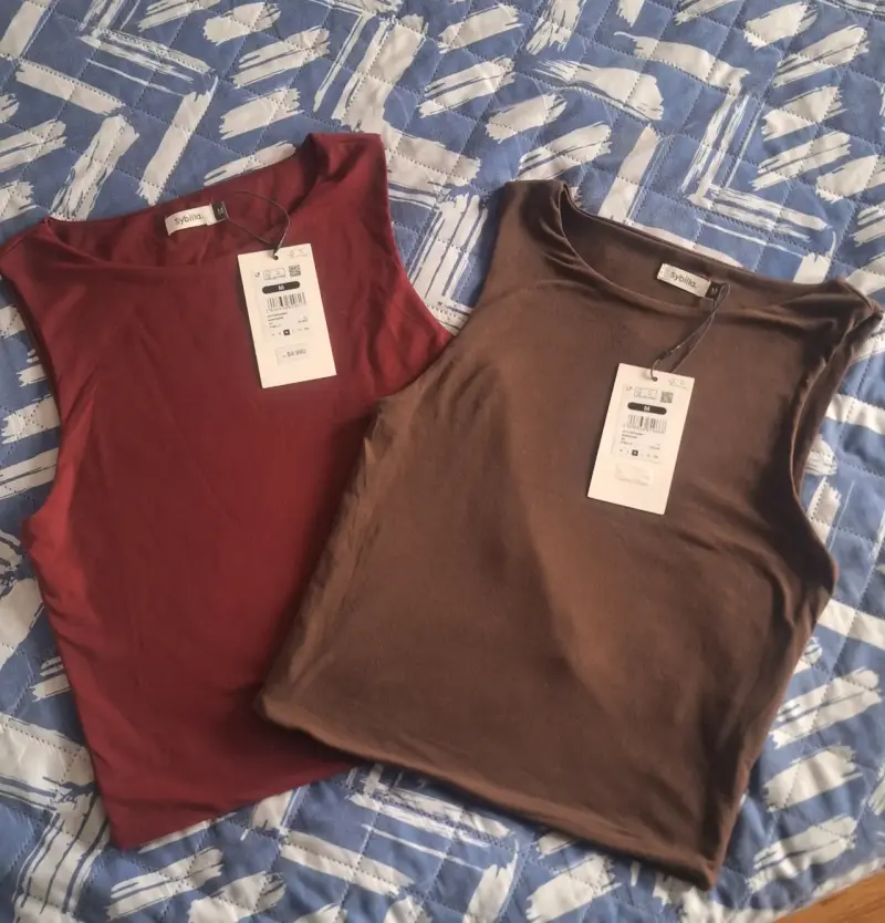 Pack de poleras sin mangas Sybilla en rojo y marrón