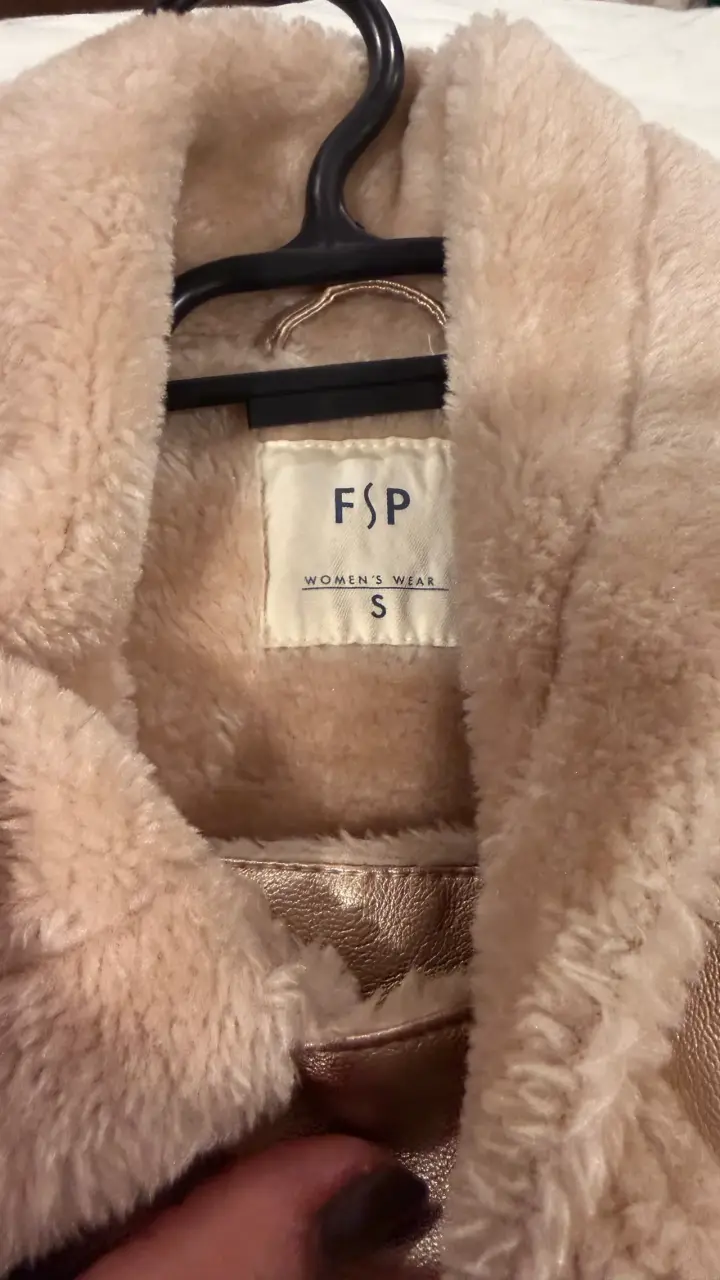 Chaqueta de cuero sintético con forro de piel beige - 3