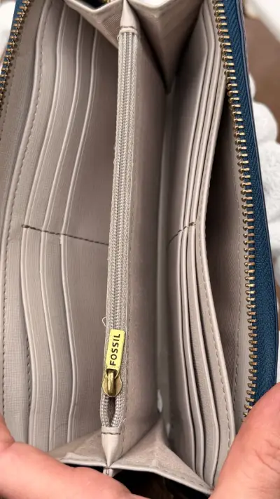 Cartera Fossil azul de cuero elegante - miniatura 5