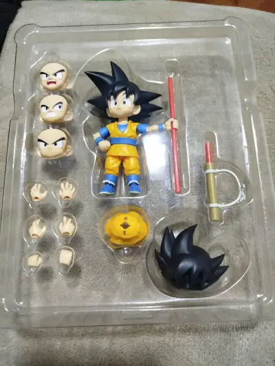 Goku daima mini - miniatura 1