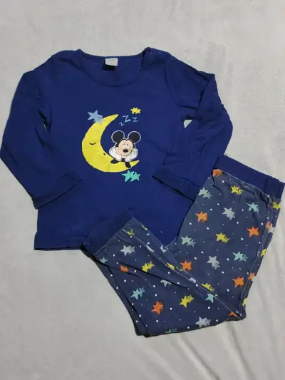 Pijama infantil azul con diseño de Mickey Mouse - miniatura 1